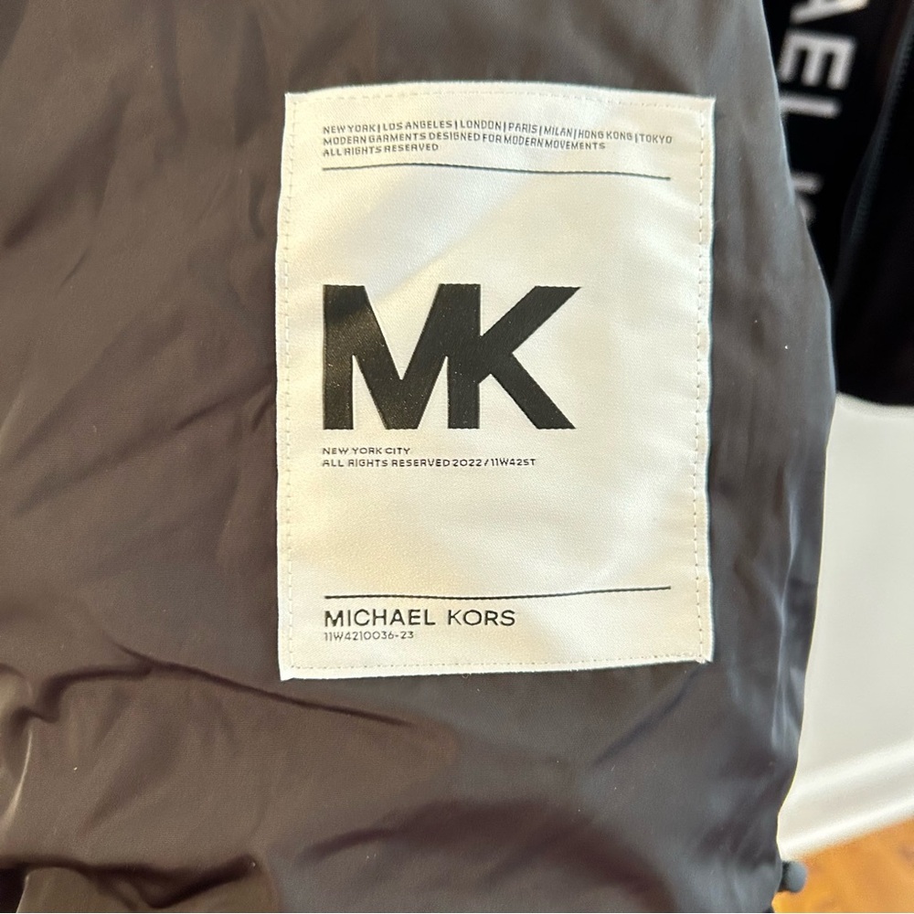 Michael Kors CH3205H67F Branded Black Hooded Jacket | Size M | new with tags - Picture 6 of 6